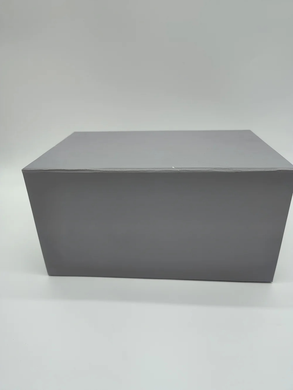 BERGDORF GOODMAN Magnetic Gift Box Ribbon Tissue Luxury Packaging Gray Purple